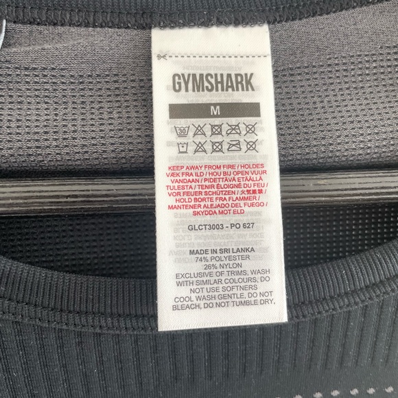 Gymshark black crop top with long sleeves - Picture 2 of 3